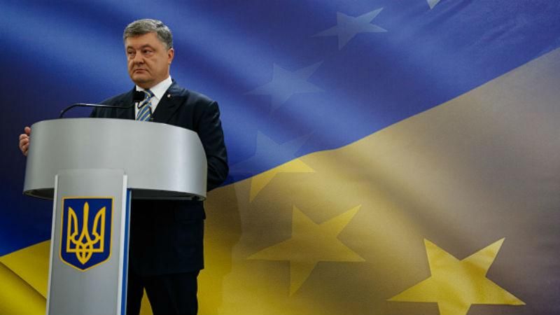 Порошенко озвучил количество российских военных на Донбассе
Порошенко озвучил количество российских военных на Донбассе