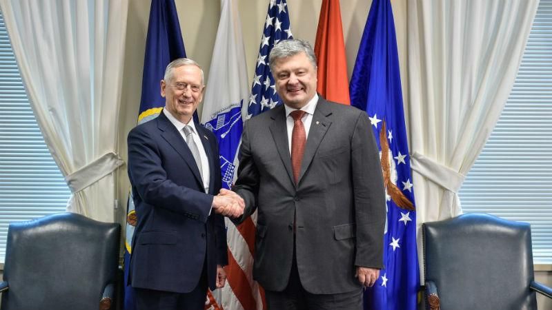 Зустріч Порошенка з міністром оборони США : з'явилися подробиці переговорів Зустріч Порошенка з міністром оборони США : з'явилися подробиці переговорів