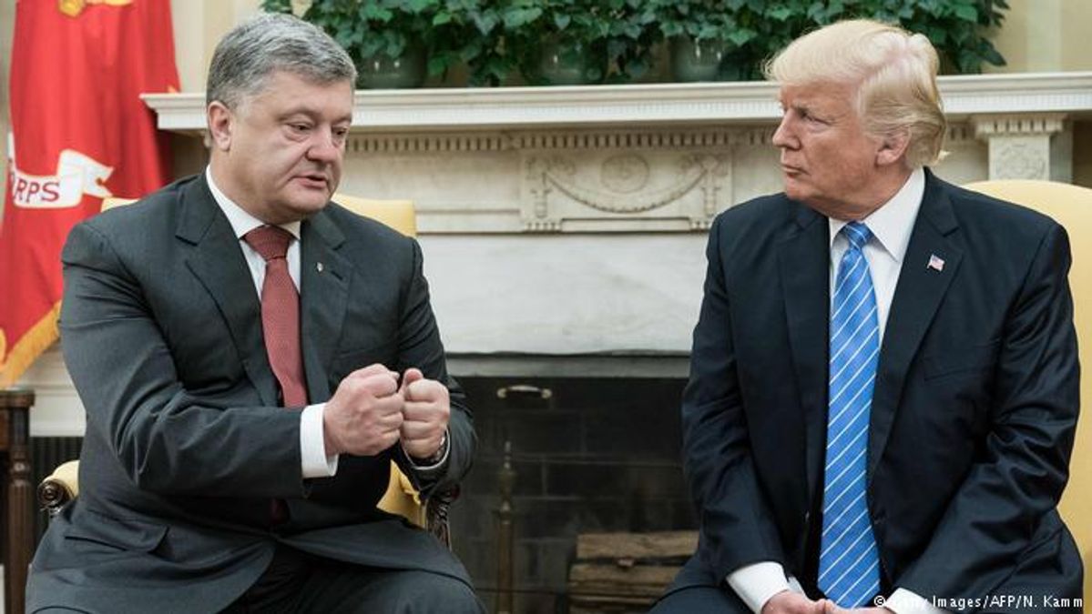 Візит Порошенка до Трампа зобразили в дотепній карикатурі Візит Порошенка до Трампа зобразили в дотепній карикатурі