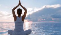 День йоги: 10 асан, которые под силу выполнить даже начинающим