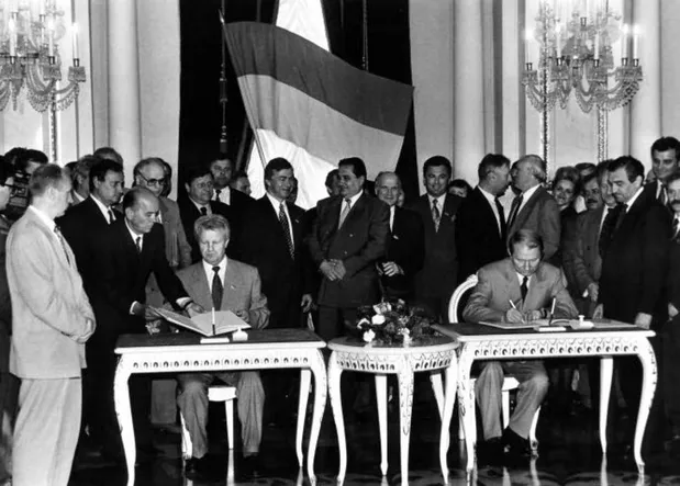 День Конституціії 2017: Кучма і Мороз День Конституціії 2017: Кучма і Мороз