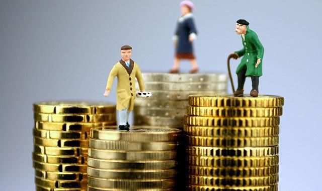 Рост стажа для выхода на пенсию: министр назвал дату введения Рост стажа для выхода на пенсию: министр назвал дату введения