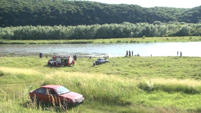 У Дністрі втопилася дитина та вихователь, який кинувся рятувати 14-річного хлопчика

