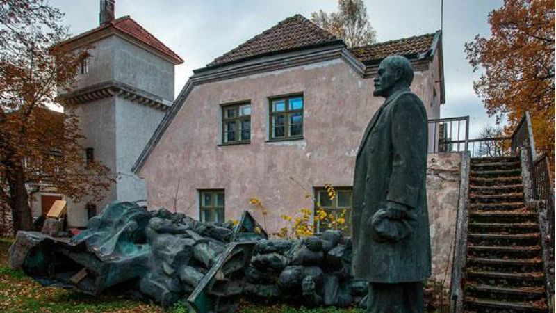 У Польщі знесуть комуністичні пам'ятники