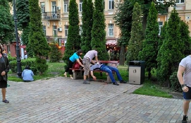 В Киеве зарезали мужчину возле Золотых ворот из-за музыки В Киеве зарезали мужчину возле Золотых ворот из-за музыки