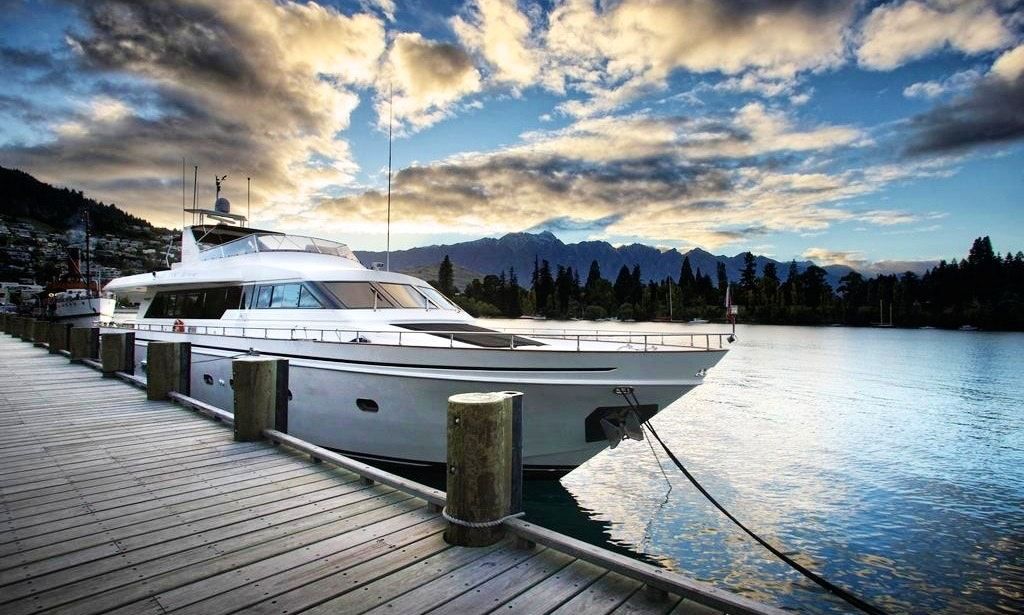 На помощника нардепа Третьякова с доходом 68 тысяч гривен в год записана яхта за 21 миллион