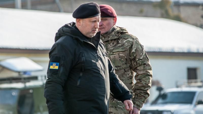 Турчинов вимагає від Ради до канікул закон про перевірку жителів окупованих територій Турчинов вимагає від Ради до канікул закон про перевірку жителів окупованих територій