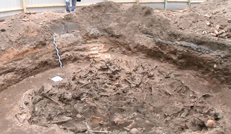 На Волині знайшли досі невідоме масове поховання жертв Другої світової війни
На Волині знайшли досі невідоме масове поховання жертв Другої світової війни