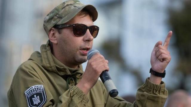 Известный представитель "Правого сектора" попал в аварию Известный представитель "Правого сектора" попал в аварию