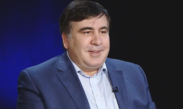 Саакашвили сфотографировали в очереди за биометрическим паспортом