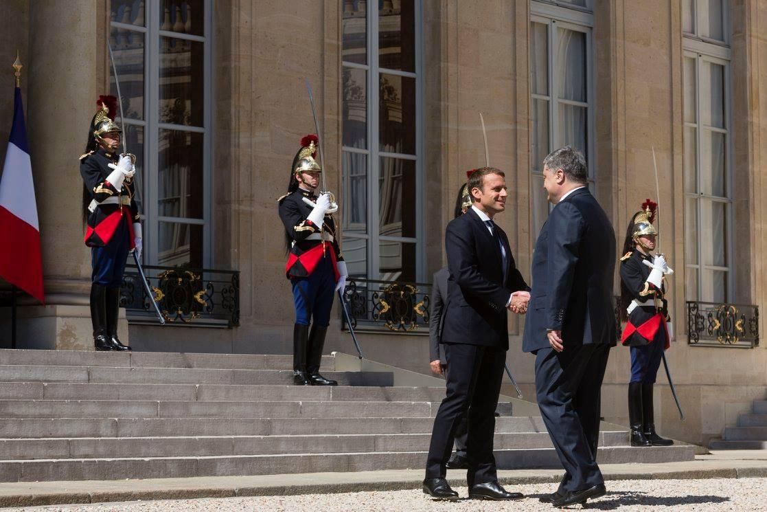 Кремль опозорился со встречей Порошенко и Макрона Кремль опозорился со встречей Порошенко и Макрона