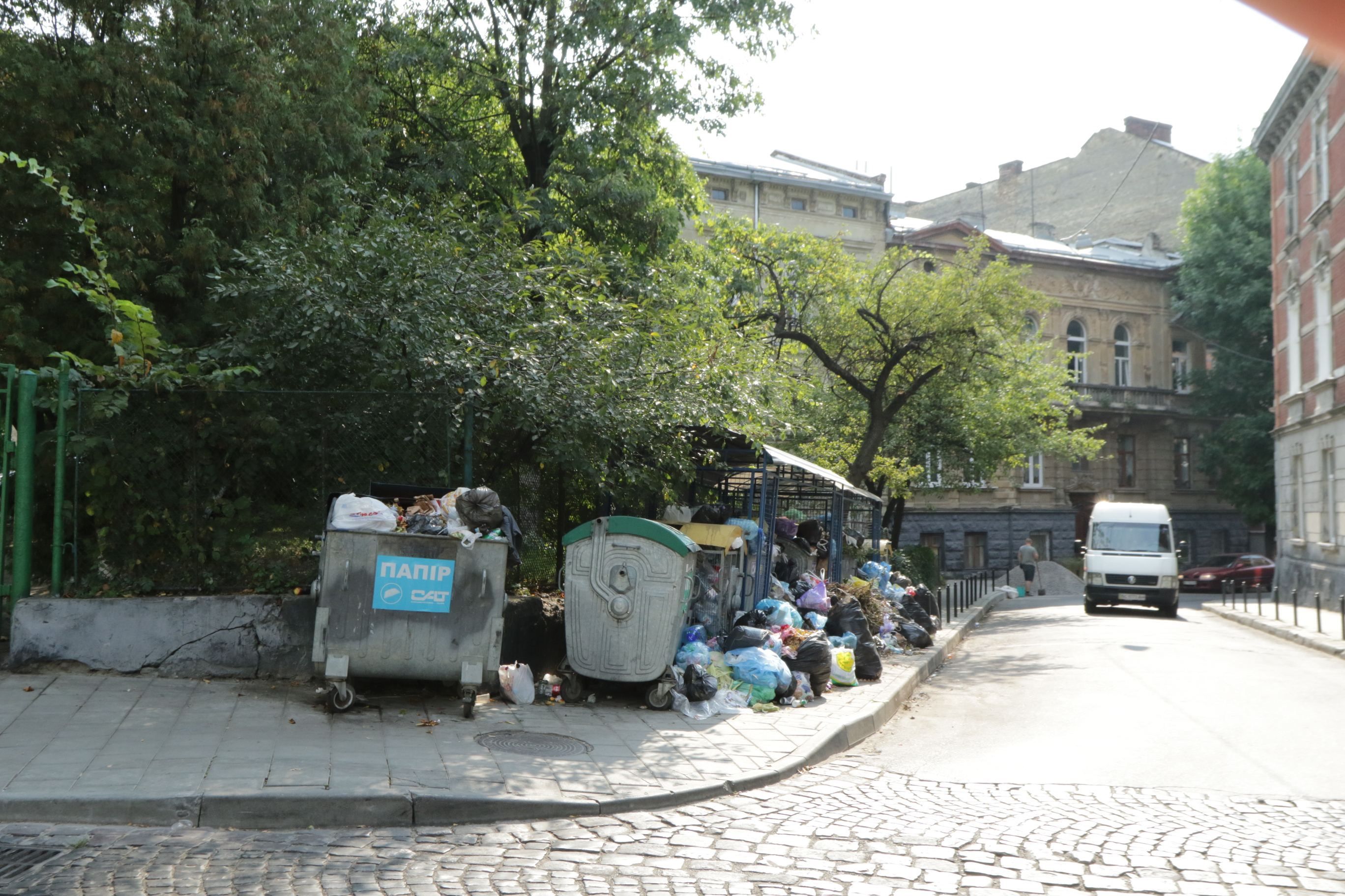 Мусорная блокада Львова: горсовет принял важные решения Мусорная блокада Львова: горсовет принял важные решения