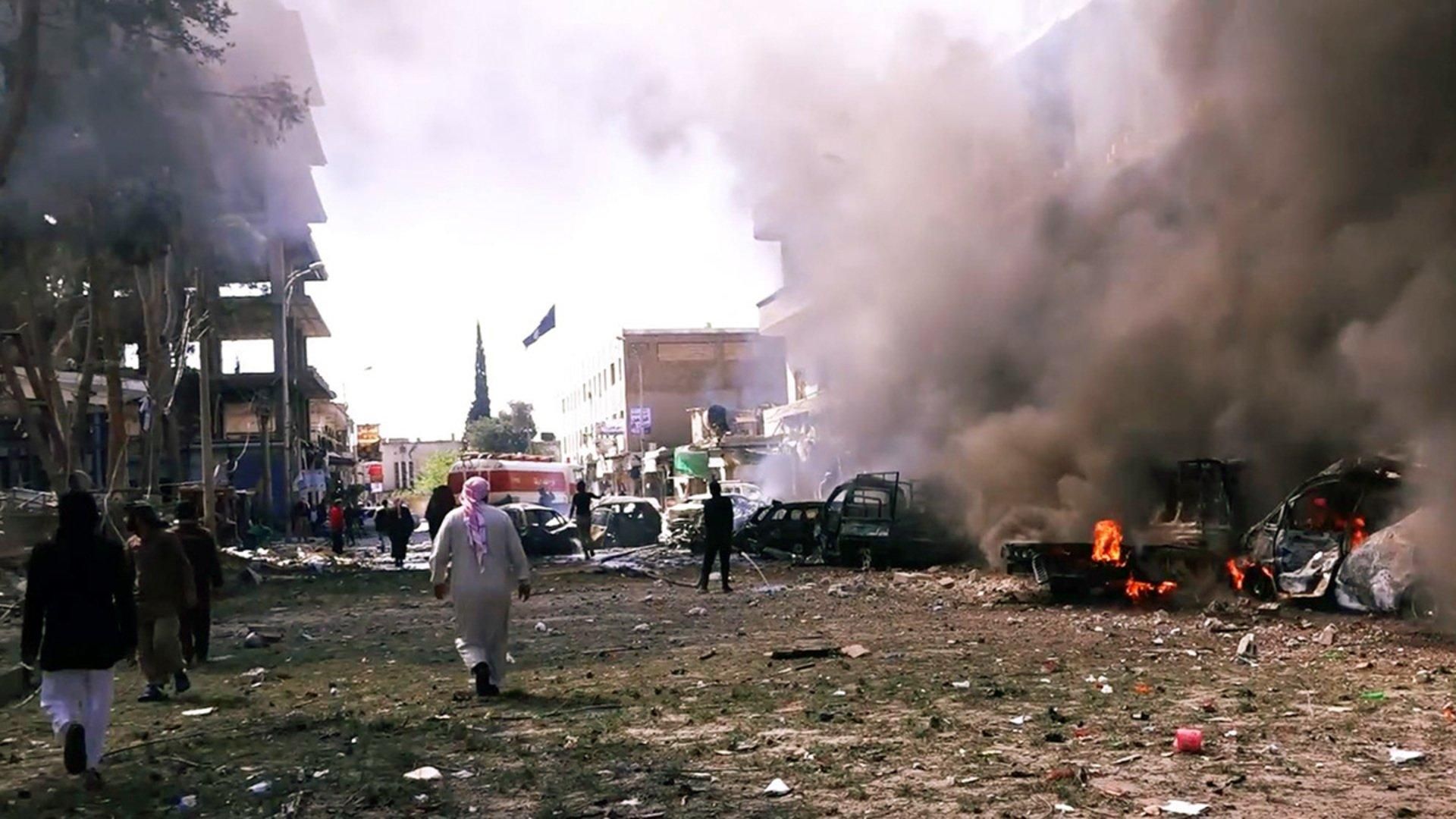 Боевиков "Исламского государства" полностью окружили в "столице халифата"