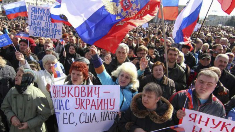 Хочемо побачити Януковича у труні, – в окупованому Донецьку передали привіт екс-президенту Хочемо побачити Януковича у труні, – в окупованому Донецьку передали привіт екс-президенту