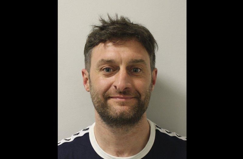 Британца осудили за то, что он ударил мусульманина беконом Британца осудили за то, что он ударил мусульманина беконом