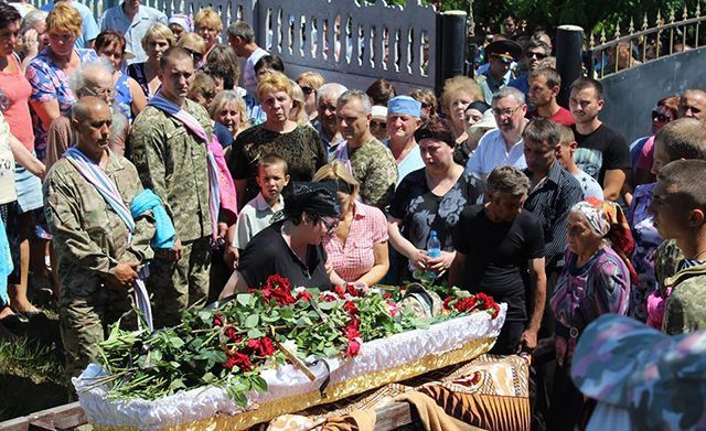 С погибшей юной украинской военнослужащей попрощались в Одесской области