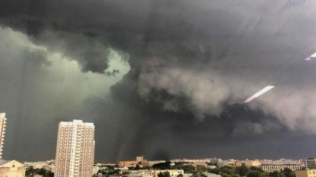 Головні новини 30 червня: смертоносна стихія у Москві, смерть у прямому ефірі Головні новини 30 червня: смертоносна стихія у Москві, смерть у прямому ефірі