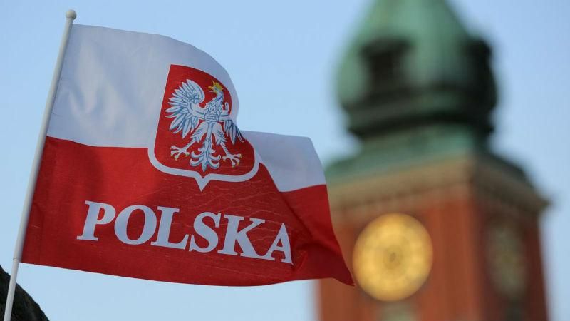 Українці можуть працювати у Польщі завдяки безвізу – офіційне пояснення
