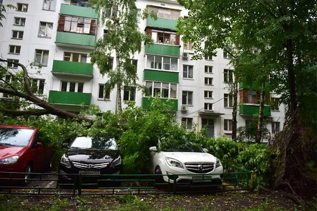 Негода, Росія, машини Негода, Росія, машини