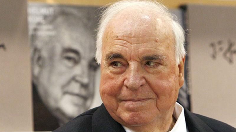 Мировые лидеры выразили свое почтение великому политику Гельмуту Колю Мировые лидеры выразили свое почтение великому политику Гельмуту Колю