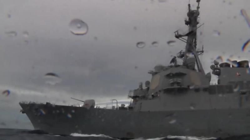 Китай резко отреагировал на американский эсминец в спорных водах
