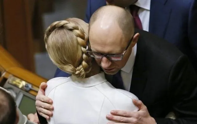До Дня поцілунку: Тимошенко і Яценюк До Дня поцілунку: Тимошенко і Яценюк
