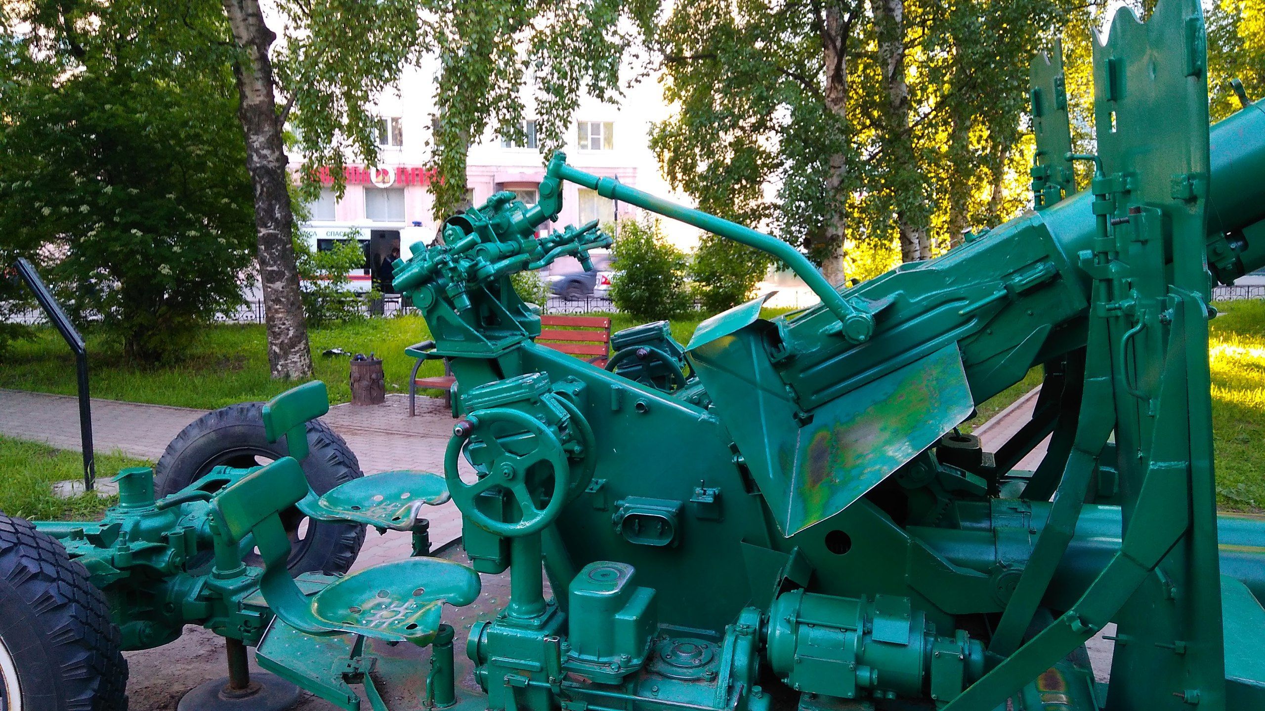 Опасная находка: в РФ в парке отдыха стояла очень радиоактивная пушка Опасная находка: в РФ в парке отдыха стояла очень радиоактивная пушка