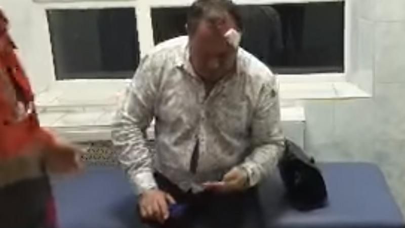П'янючий поліцейський на службовому авто протаранив стовп у Харкові: з'явилось відео 