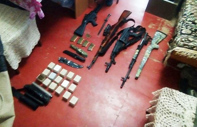 Спецслужби викрили збройних контрабандистів із п’яти областей України