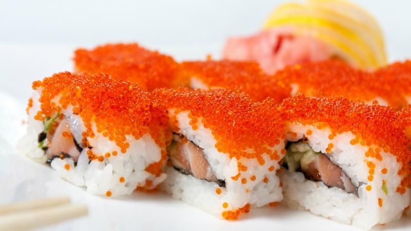 Количество отравившихся после употребления суши снова выросла: сальмонеллу обнаружили у повара