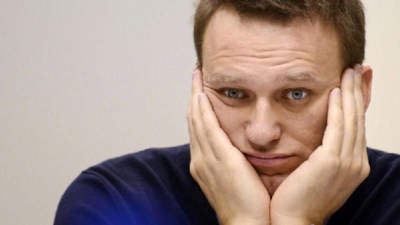 У Москві силовики поставили ґрати на штаб Навального