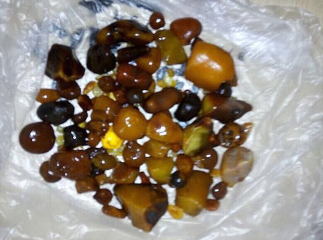 На Волині вилучили бурштину на понад 1 мільйон гривень На Волині вилучили бурштину на понад 1 мільйон гривень