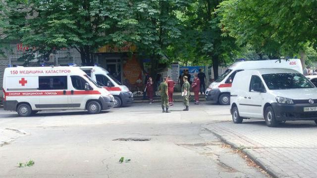 В Луганську пролунав ще один вибух, загинула "капітан міліції" В Луганську пролунав ще один вибух, загинула "капітан міліції"