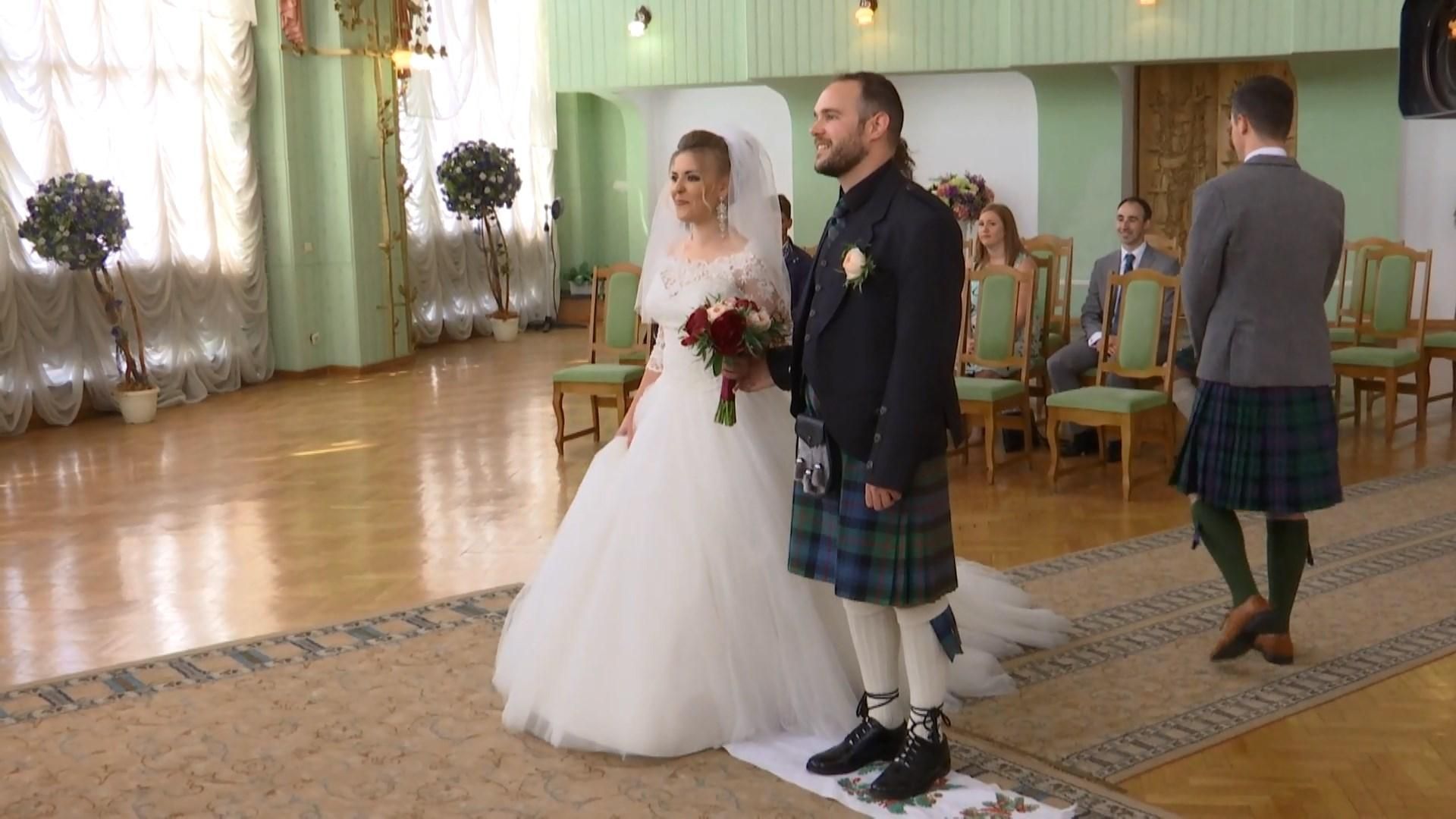 Весільний ажіотаж у Києві: побратися вирішила рекордна кількість пар