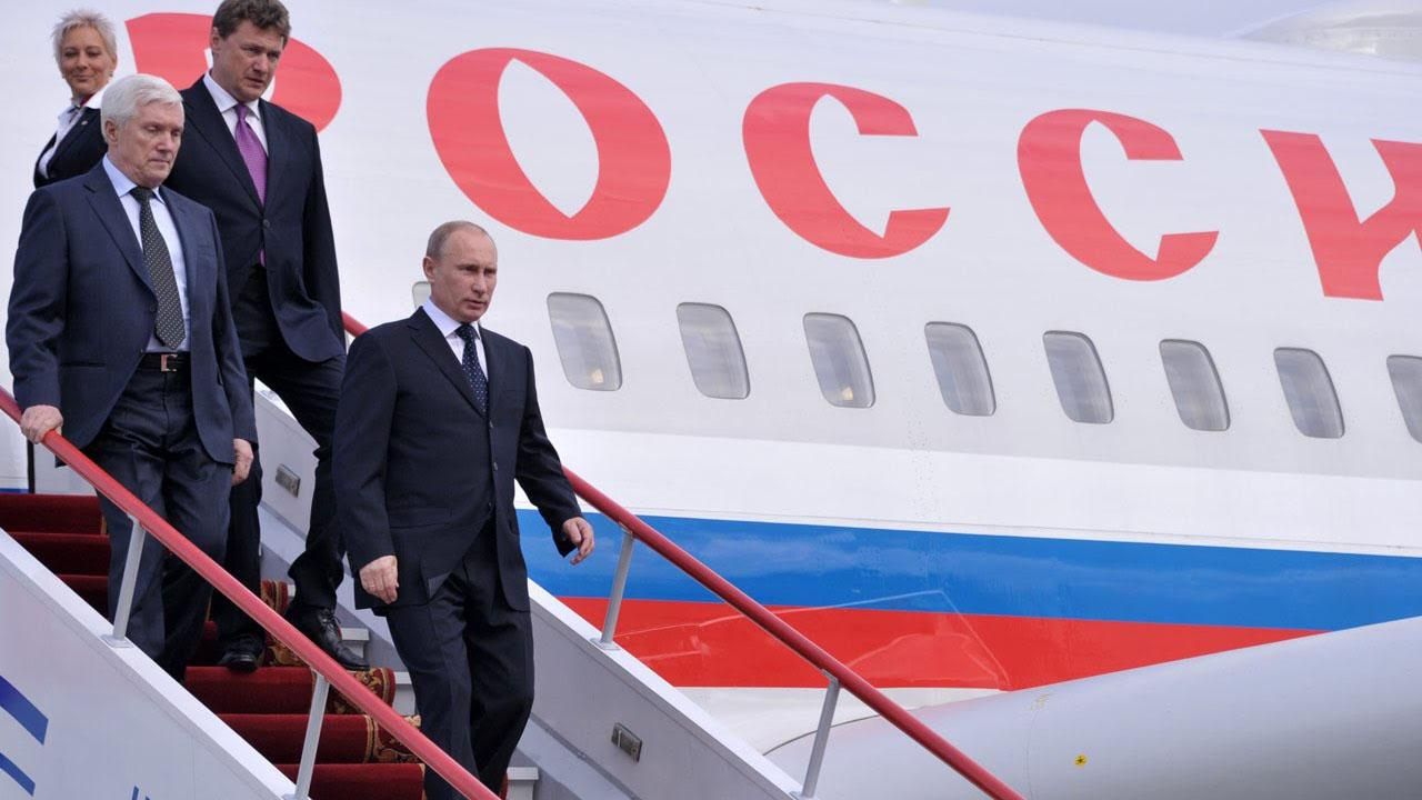 У Путина объяснили, почему его самолет направлялся по странному маршруту
