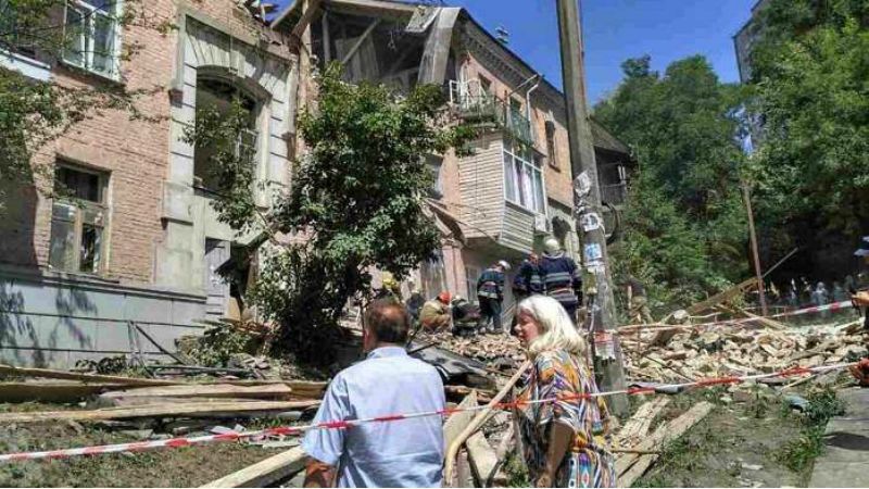 Что стало причиной взрыва в жилом доме Киева: мнение жителей