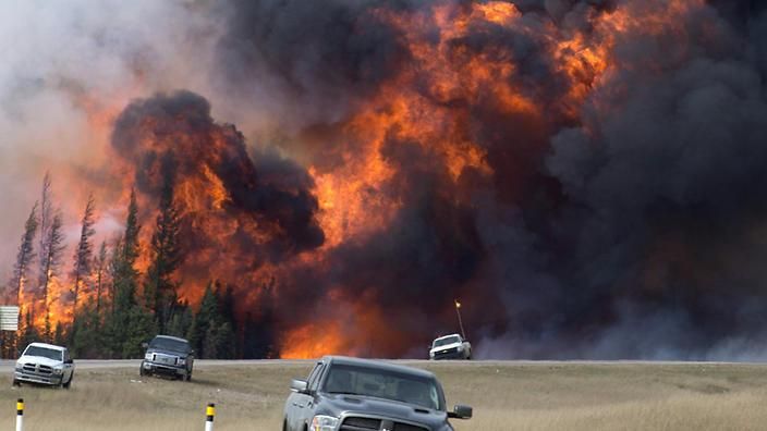 Через масштабні лісові пожежі в Канаді евакуювали 7 тисяч людей