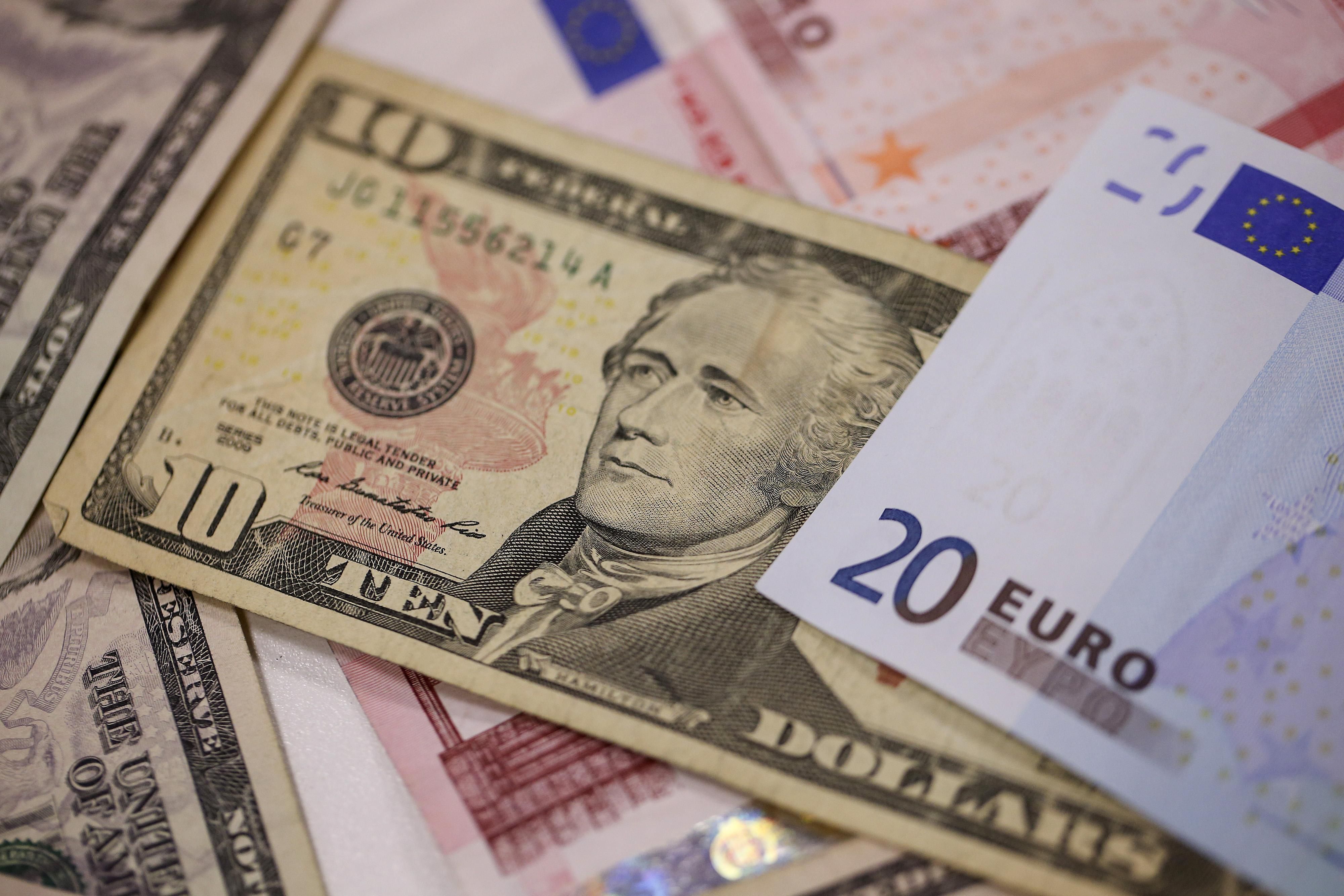 Готівковий курс валют 10-07-2017: курс долара, курс євро