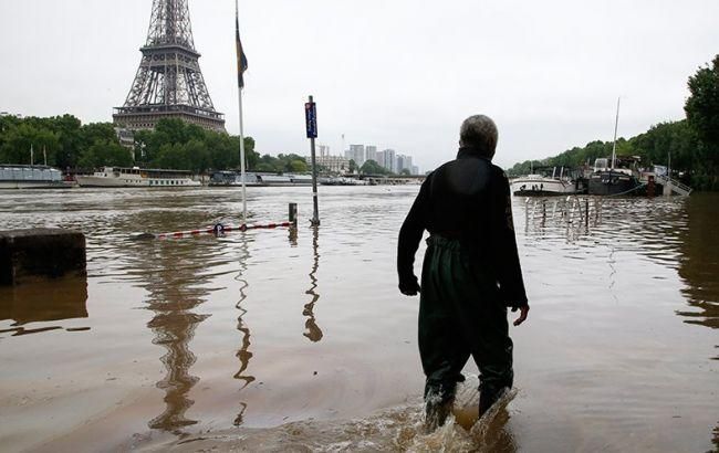В Париже выпало рекордное количество осадков