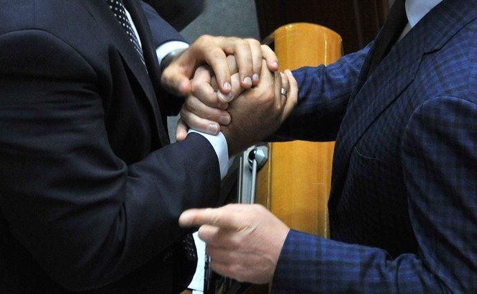 Які перспективи зняття недоторканості з депутатів, яких звинувачують у корупції Які перспективи зняття недоторканості з депутатів, яких звинувачують у корупції