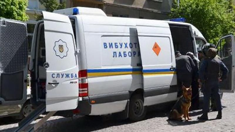 Представництво Президента України в Криму "замінували" в Херсоні Представництво Президента України в Криму "замінували" в Херсоні