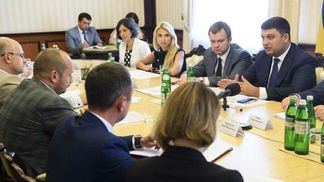 Ryanair йде з України: в ситуацію втрутився Гройсман