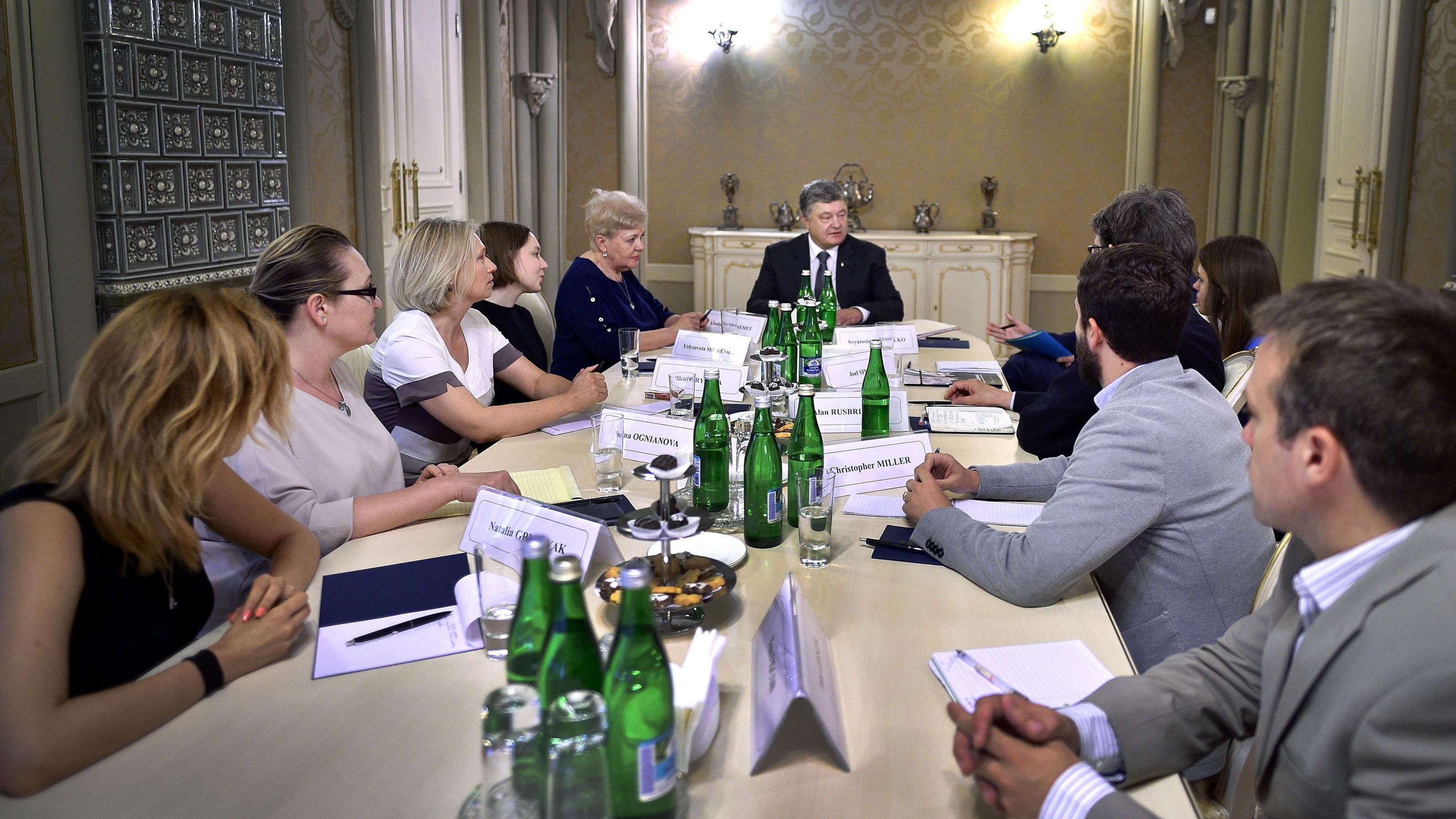 Порошенко вимагає звіту у справі Шеремета Порошенко вимагає звіту у справі Шеремета