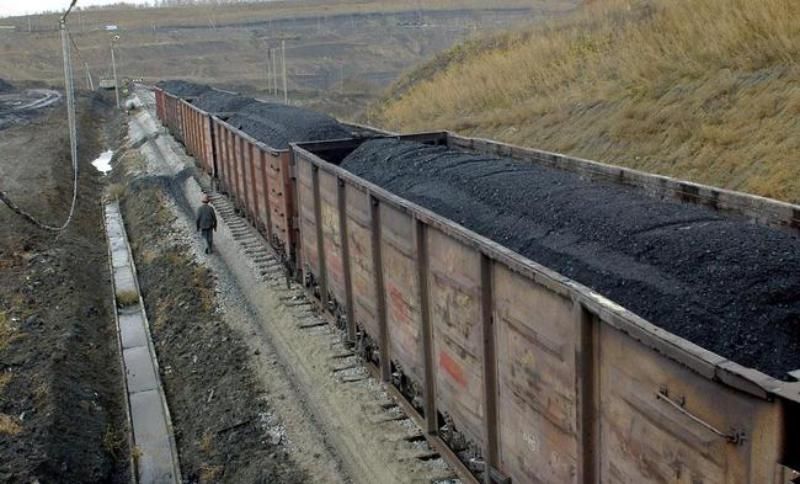 Россия официально признала, что все еще вывозит украинский уголь на десятки миллионов долларов