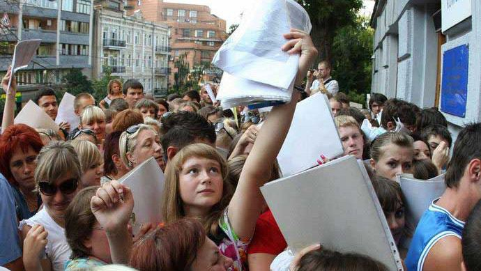 Первый день вступительной кампании в вузы: в Минобразования произошел сбой системы