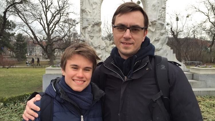 Син українського міністра погуляв на розкішному випускному балу у Відні: опубліковані фото