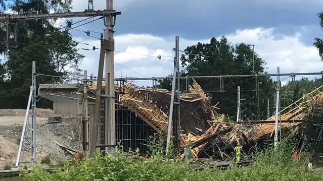 Аварія на будівництві залізничного мосту у Швеції Аварія на будівництві залізничного мосту у Швеції