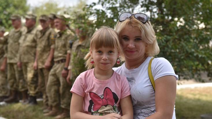 Севастополь сейчас разделен на два лагеря, – крымчанка Севастополь сейчас разделен на два лагеря, – крымчанка