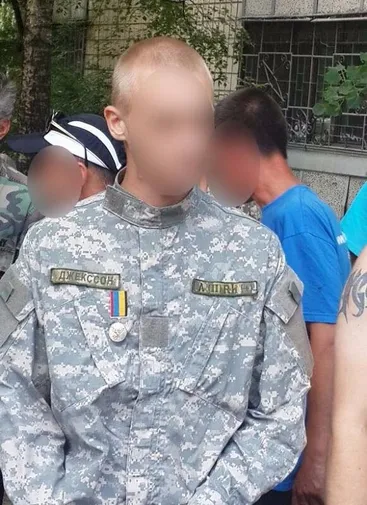 В Києві поліція затримала учасників проплаченого мітингу у формі бійців АТО В Києві поліція затримала учасників проплаченого мітингу у формі бійців АТО