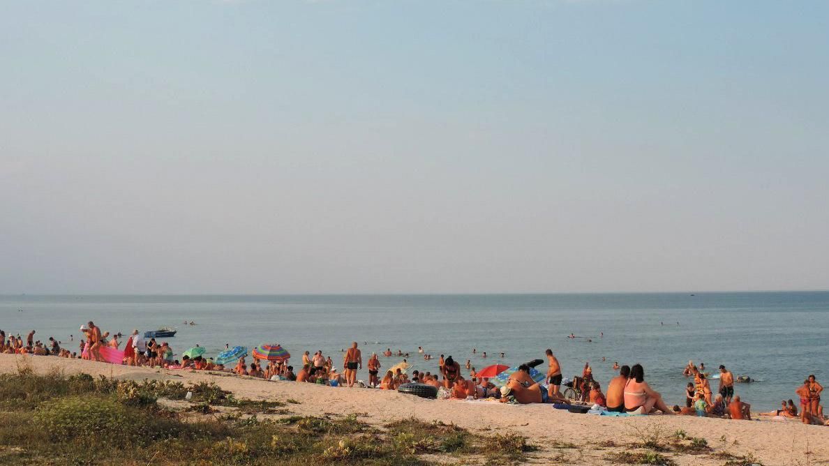 В сети рассказали о туристическом апокалипсисе на Арабатской стрелке В сети рассказали о туристическом апокалипсисе на Арабатской стрелке